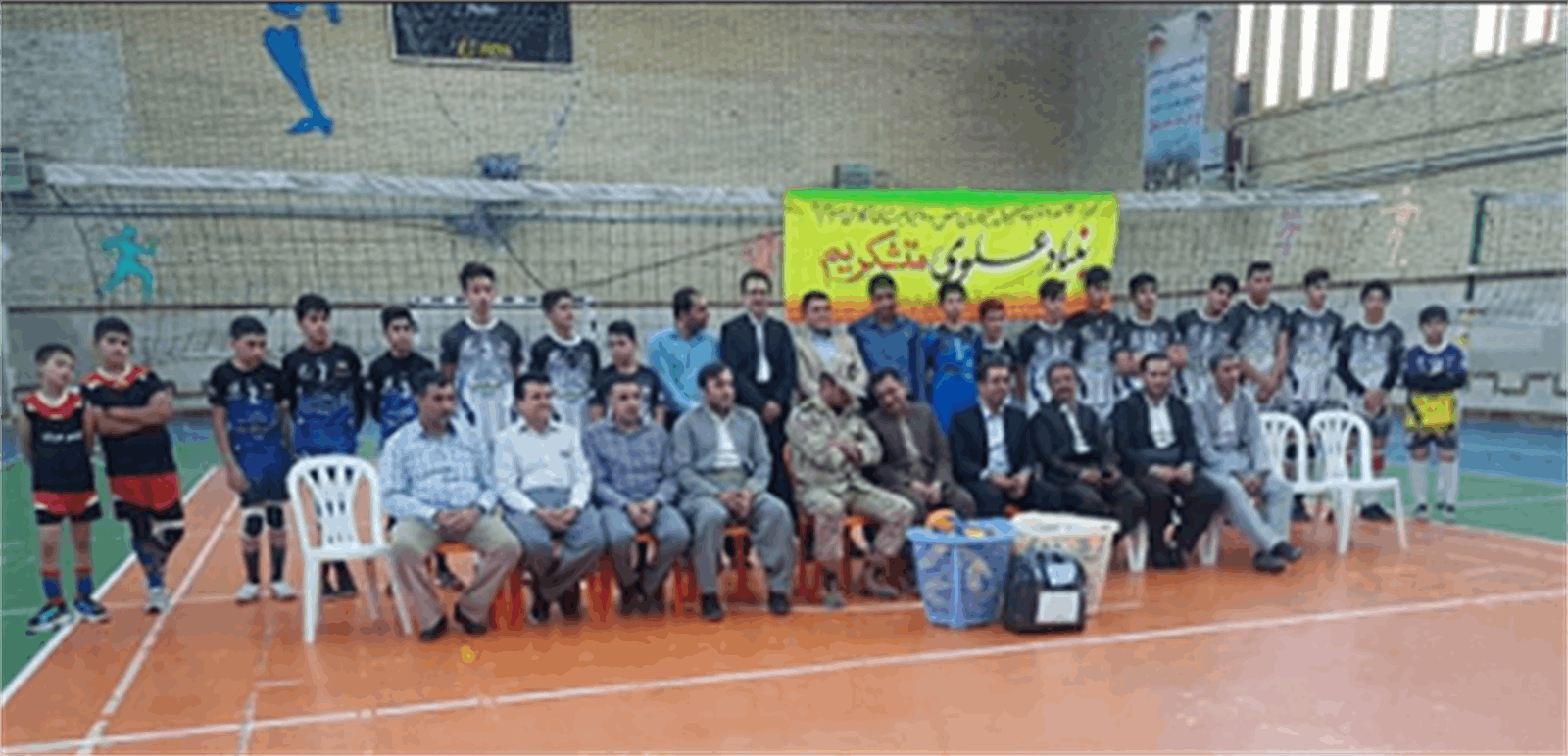 تکمیل تجهیزات آموزشی و ورزشی سروآباد توسط بنیاد مستضعفان